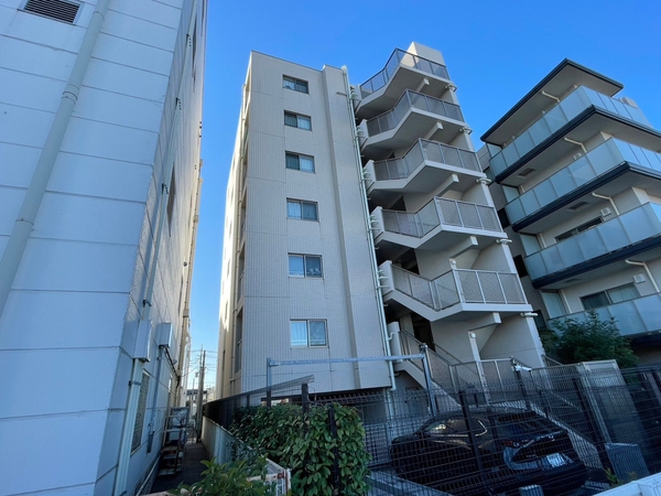 【グランフォーレ横浜鴨居】外観