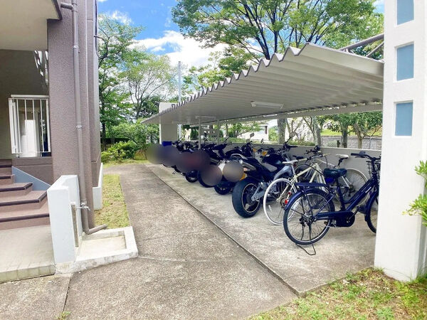 【陽和台第4住宅】駐輪場