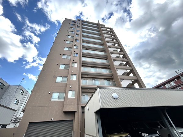 【エクセルシオール西町N10】外観