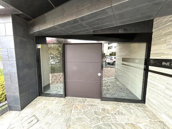 【ガーラ・プレシャス三軒茶屋】エントランス 【ガーラ・プレシャス三軒茶屋】エントランス