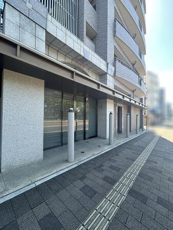 【比治山本町パーク・ホームズ】エントランス