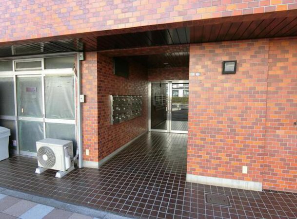 【ジェントリー神奈川新町】エントランス