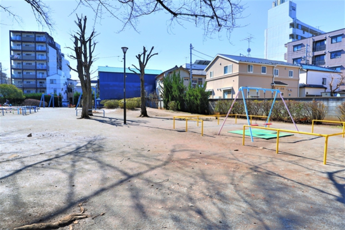 宮本公園まで徒歩4分（約260m）