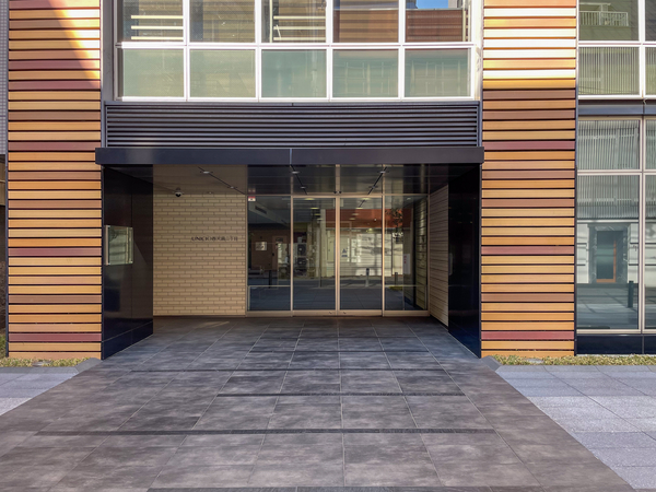 【ユニシオ西天満二丁目】エントランス 【ユニシオ西天満二丁目】エントランス