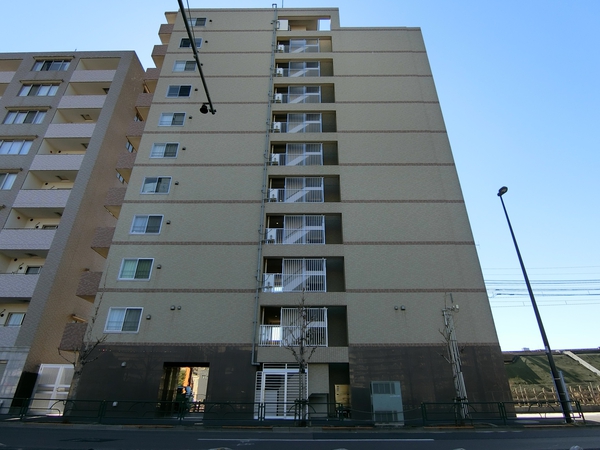 【フェルクルールプレスト千住関屋】外観