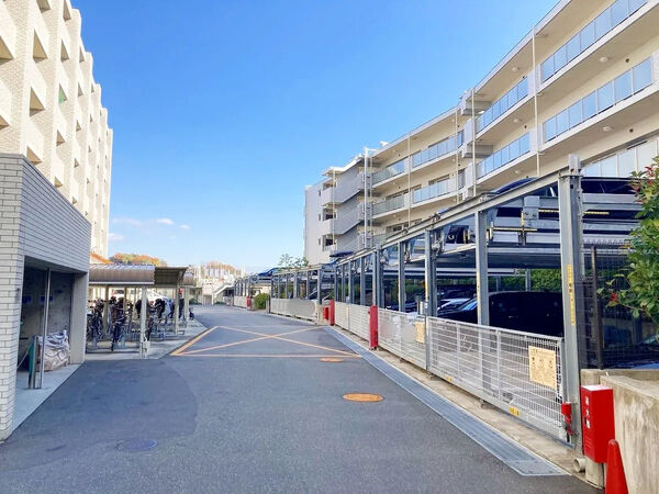 【エスリード西宮甲陽園】駐車場 【エスリード西宮甲陽園】駐車場