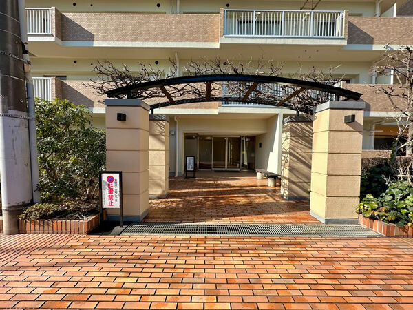 【コスモ浦和常盤】エントランス1 【コスモ浦和常盤】エントランス1