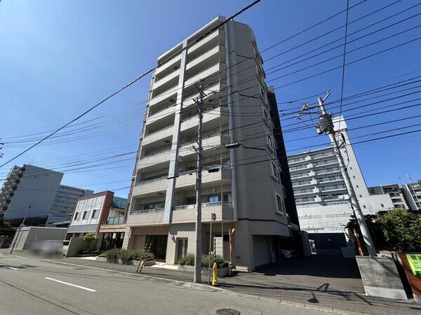 【エクセルシオールセヴィア平岸】外観1