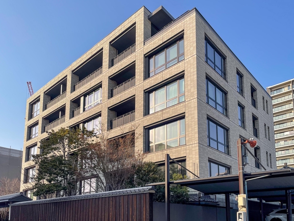 【グランレ・ジェイド白壁凛然ノ邸】外観