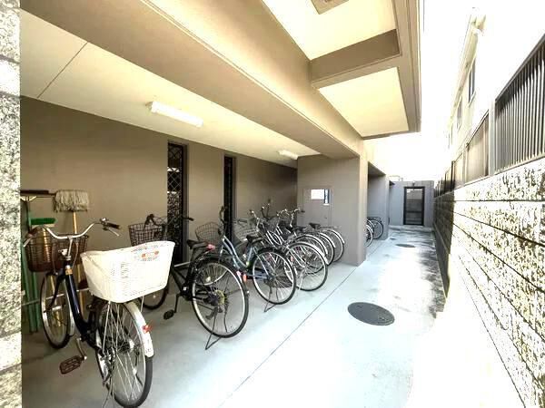 【ダイアパレス浄心】共用部分(駐輪場) 【ダイアパレス浄心】共用部分(駐輪場)