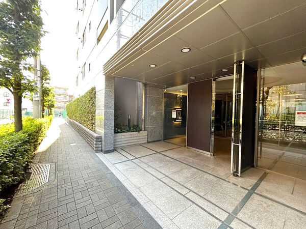 【コスモ小竹向原メユール】エントランス