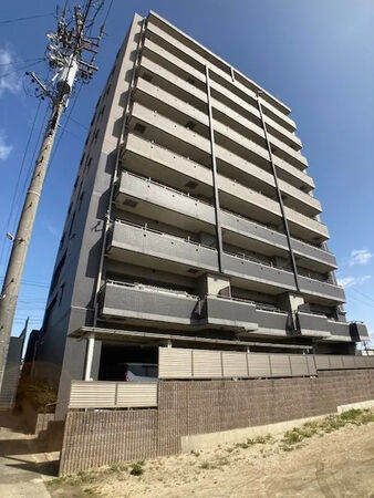 【ファミリアーレ西味鋺】外観２