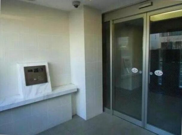 【ファミリアーレ西味鋺】エントランス２