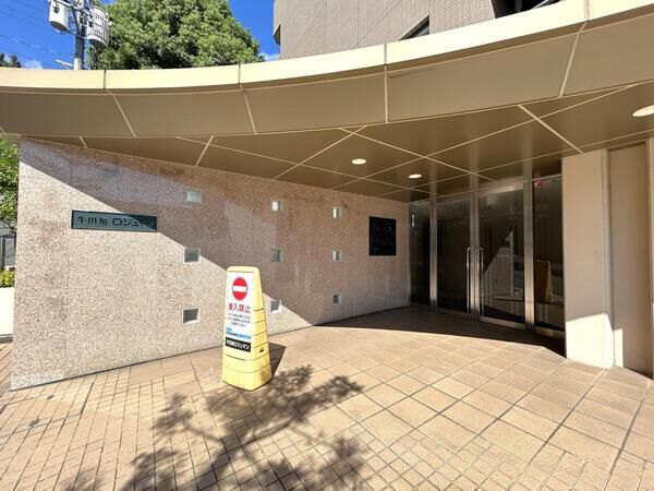 【牛田旭ロジュマン】＜エントランス＞