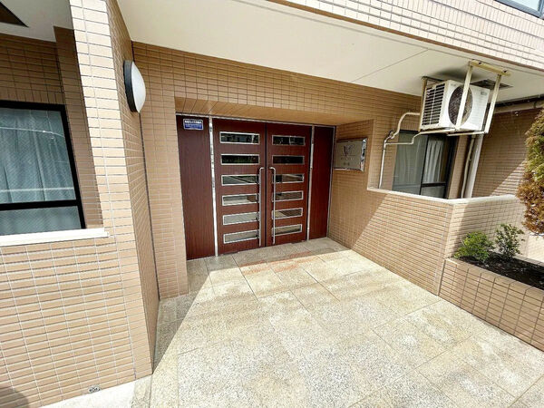 【マイキャッスル東長崎】エントランス 【マイキャッスル東長崎】エントランス