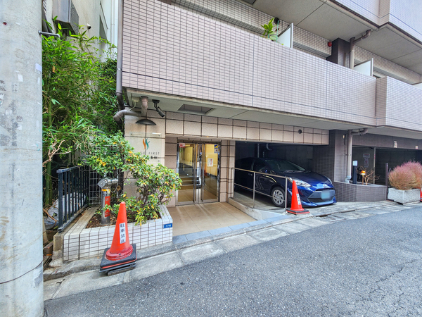 【ステージファースト恵比寿二番館】エントランス 【ステージファースト恵比寿二番館】エントランス