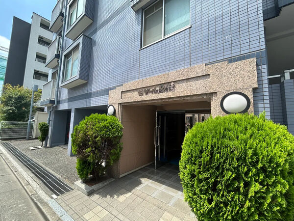 【セザール新川崎】エントランス