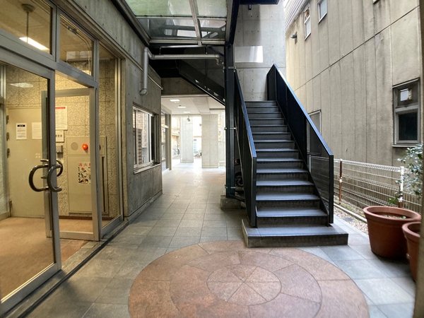 【仙台リエゾン】エントランスアプローチ