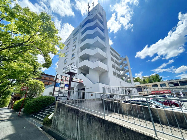 【千里高野台ハイツ】外観 【千里高野台ハイツ】外観
