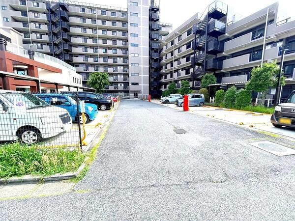 【ダイアパレス稲毛緑園都市】共用部分（駐車場）