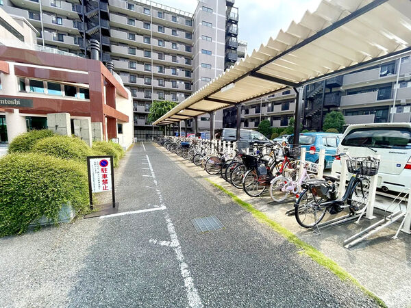 【ダイアパレス稲毛緑園都市】共用部分（駐輪場）