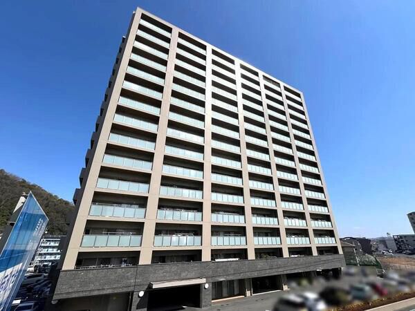 【リビンコートプライム津島】外観1