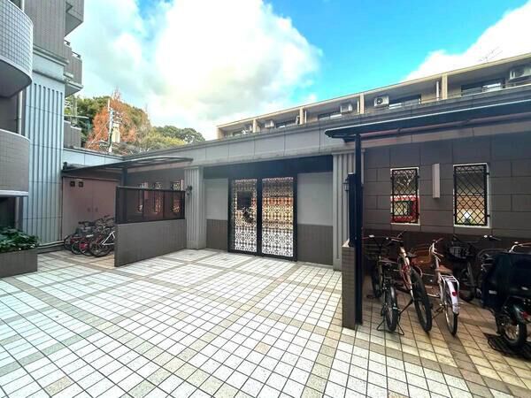 【アートウィル赤坂】エントランス