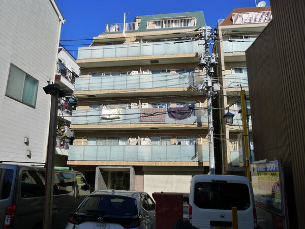 ラ・メルシー旗の台