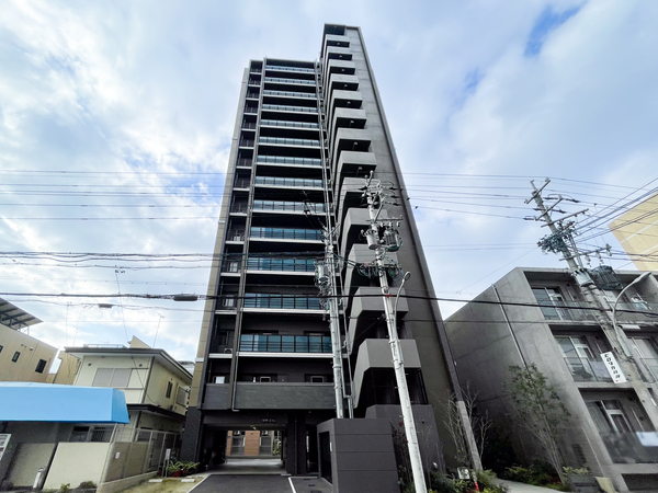 【プレサンスロジェ志賀本通テラス】外観