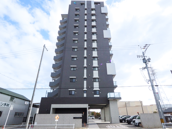 【エルグランデ刈谷丸田町】外観