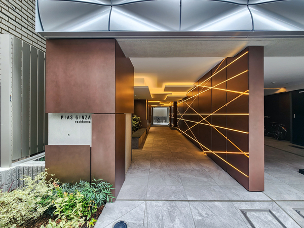 【ピアース銀座レジデンス】エントランス