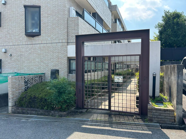 【ベルピア-1高蔵寺】エントランス 【ベルピア-1高蔵寺】エントランス