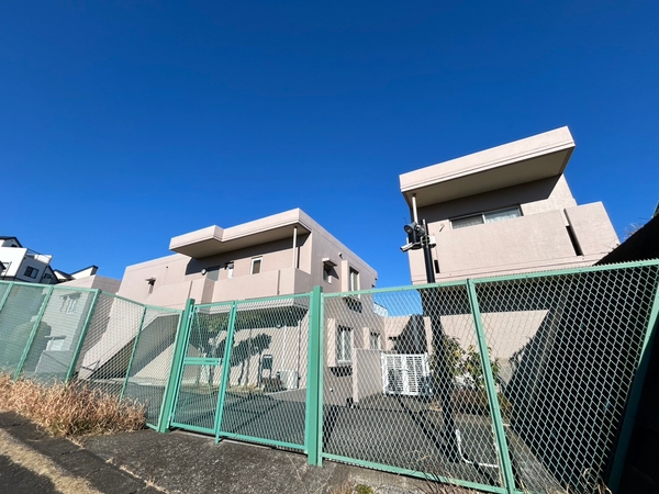 【コスモ井土ヶ谷グランヒルズ】外観