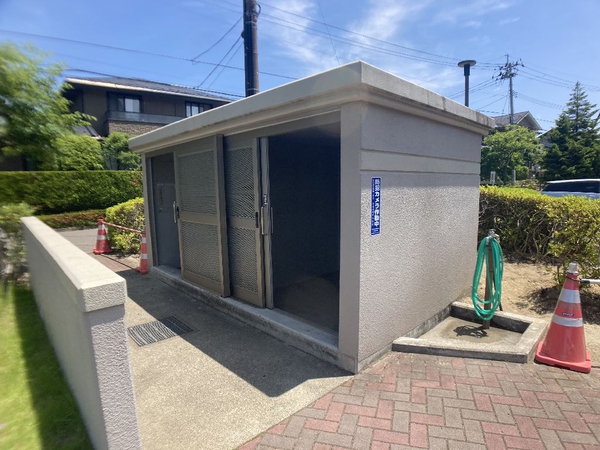 【桂パークハウス西街区五番館】ゴミ集積場