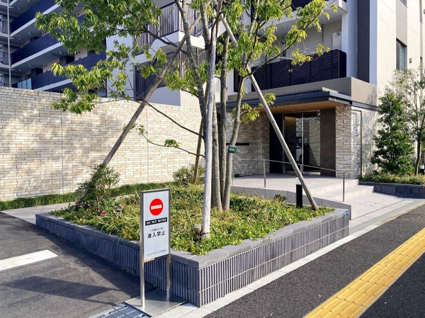 【プレミストあすとテラス】エントランスアプローチ