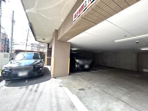 【サンクレイドル大宮】駐車場