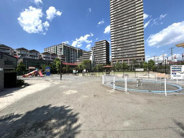 上落合北公園　約600m