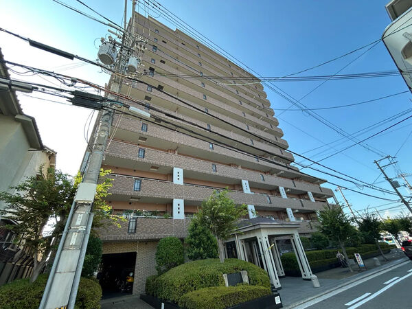 【ローレルコート上野芝】外観