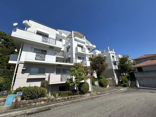 【シェラビア東山台三番街】外観