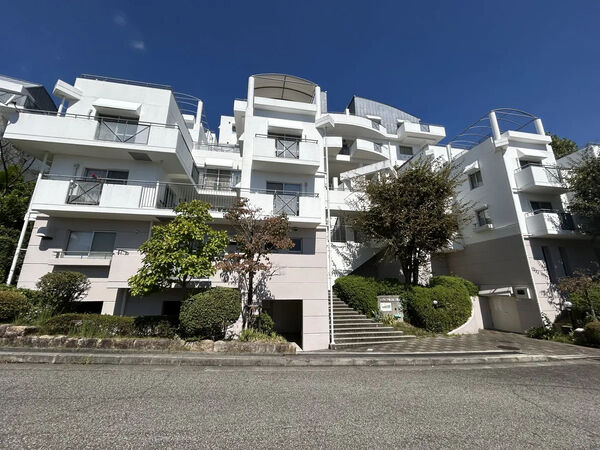 【シェラビア東山台三番街】外観