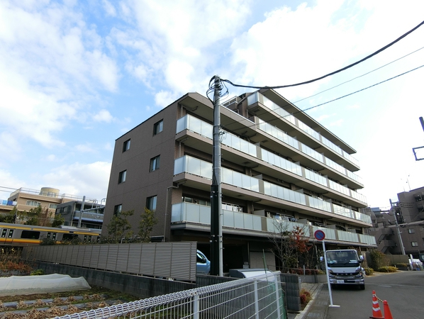 【ミオカステーロ京王稲田堤】外観