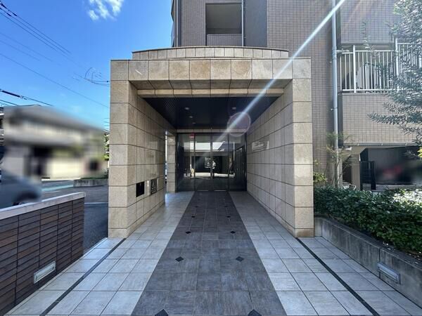 【クレアコート牛田本町】エントランス