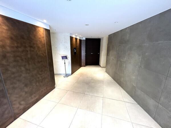 【ドレッセ世田谷松陰神社】エントランス 【ドレッセ世田谷松陰神社】エントランス