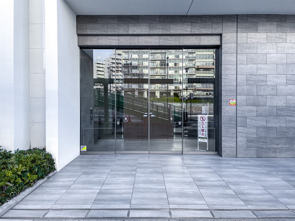 【ローレルコート栂・美木多駅前】エントランス 【ローレルコート栂・美木多駅前】エントランス