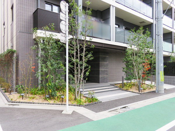 【サンリヤン練馬北町】エントランス