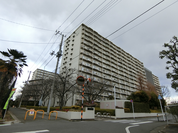 【ボナハイツ中川A棟】外観
