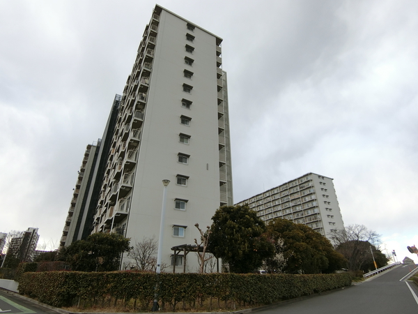 【ボナハイツ中川A棟】外観