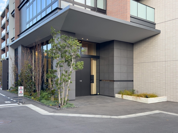 【ヒルズグランデ稲毛ブライトアリーナ】エントランス 【ヒルズグランデ稲毛ブライトアリーナ】エントランス