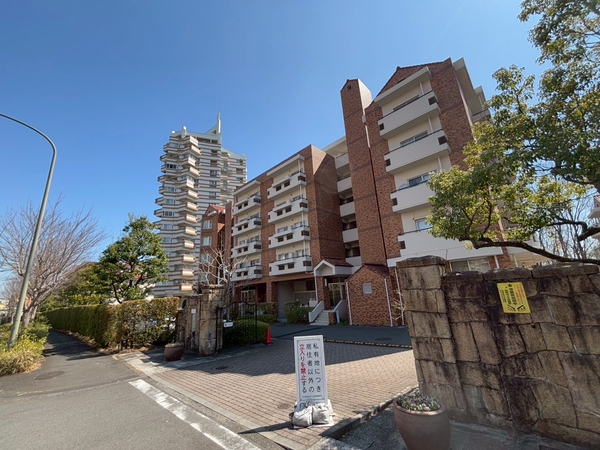 【ベルコリーヌ南大沢5-171号棟】外観