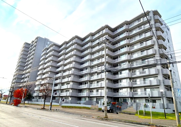 【ロイヤルシャトー新琴似】外観